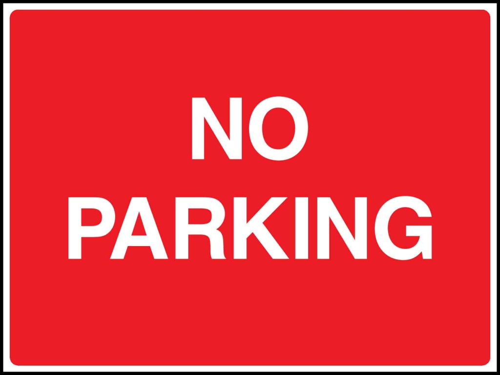 No parking in front of these gates - Safety Decals Ltd